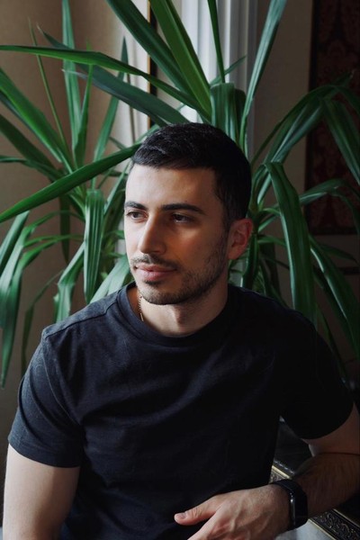 Григорий Карапетян