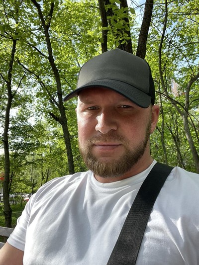 Андрей Макаренко