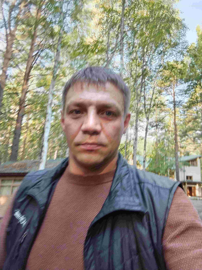 Владимир Густов