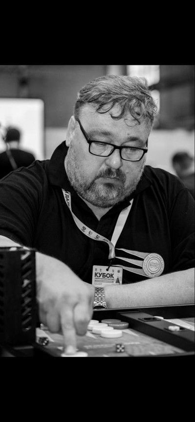Александр Серегин