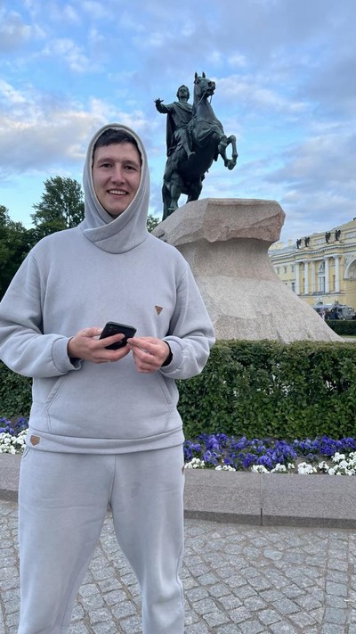Азат Хасанов