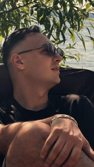 Александр Любавин