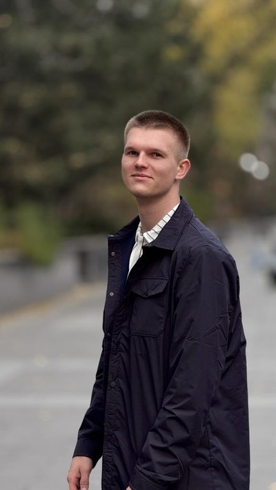 Евгений Поляков